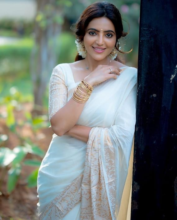 Pure silk Kanjivaram Saree with Blouse piece (off white)