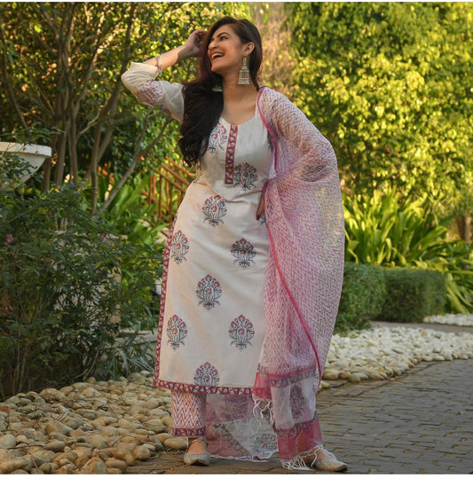 Nermosa Naaz Cotton kurta set.